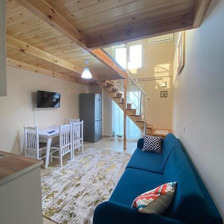Jon'S Duplex Apartment Tiranë Ngoại thất bức ảnh