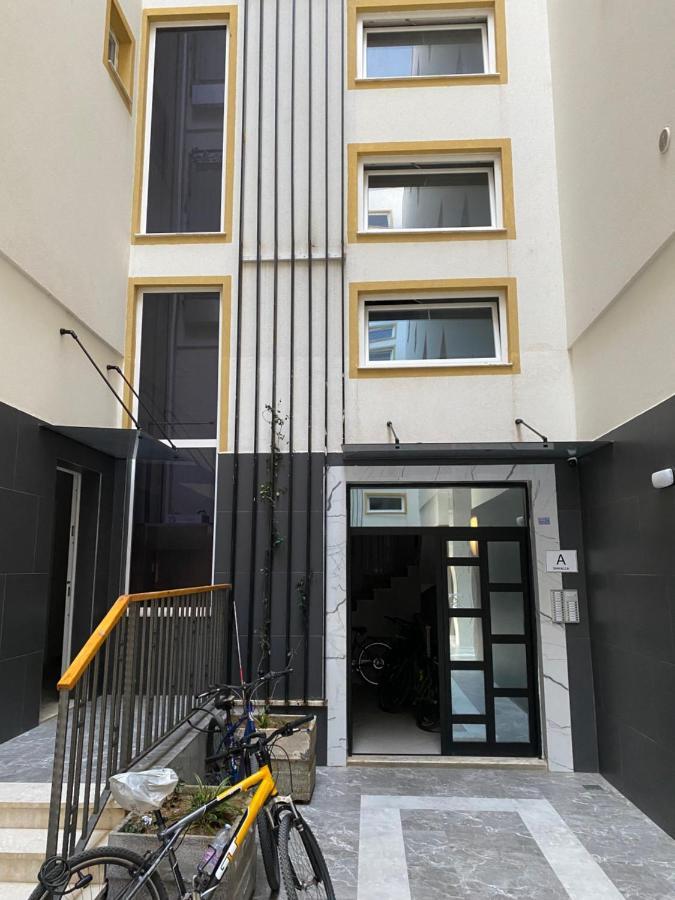 Jon'S Duplex Apartment Tiranë Ngoại thất bức ảnh
